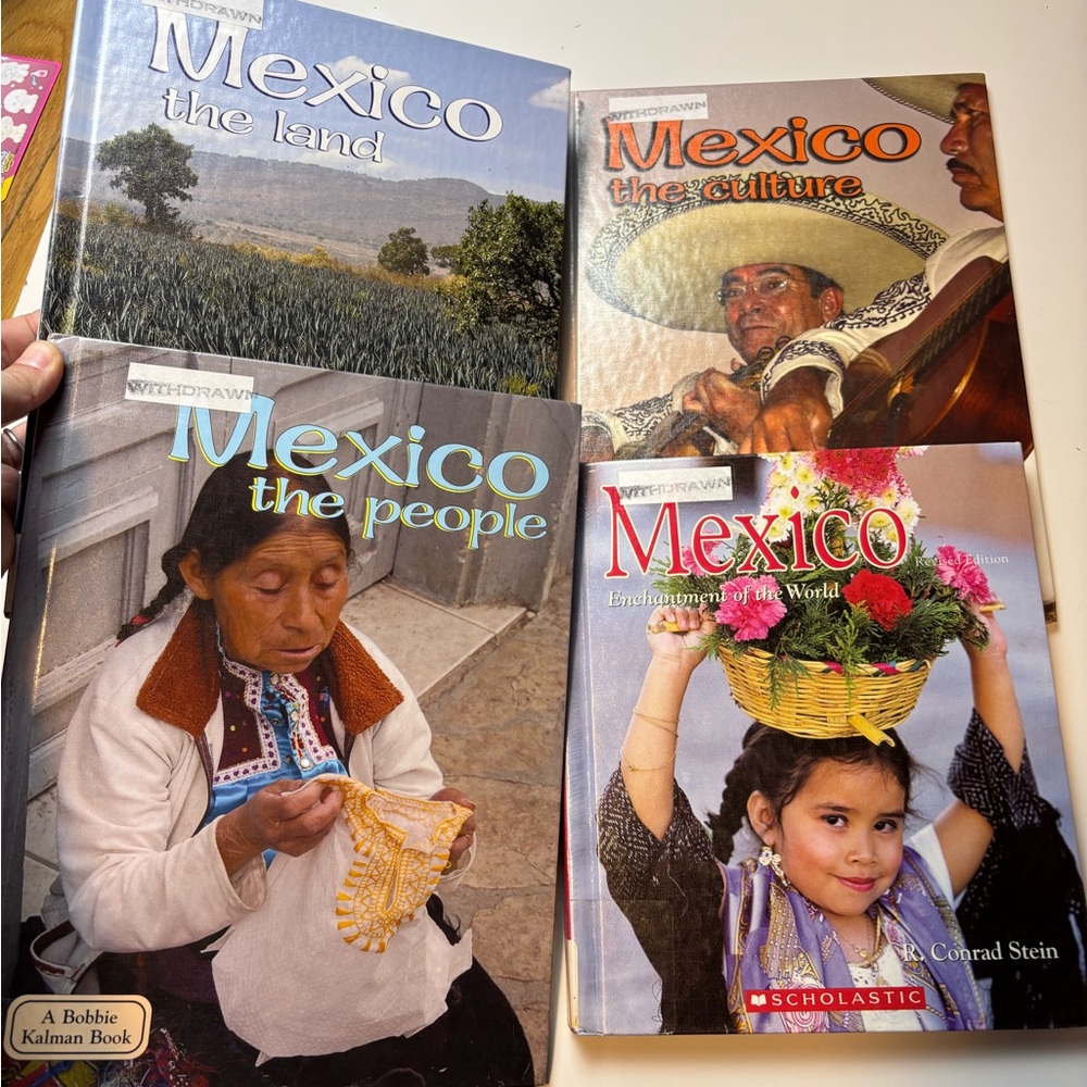 Mexico hardcover book set‎ of 4
